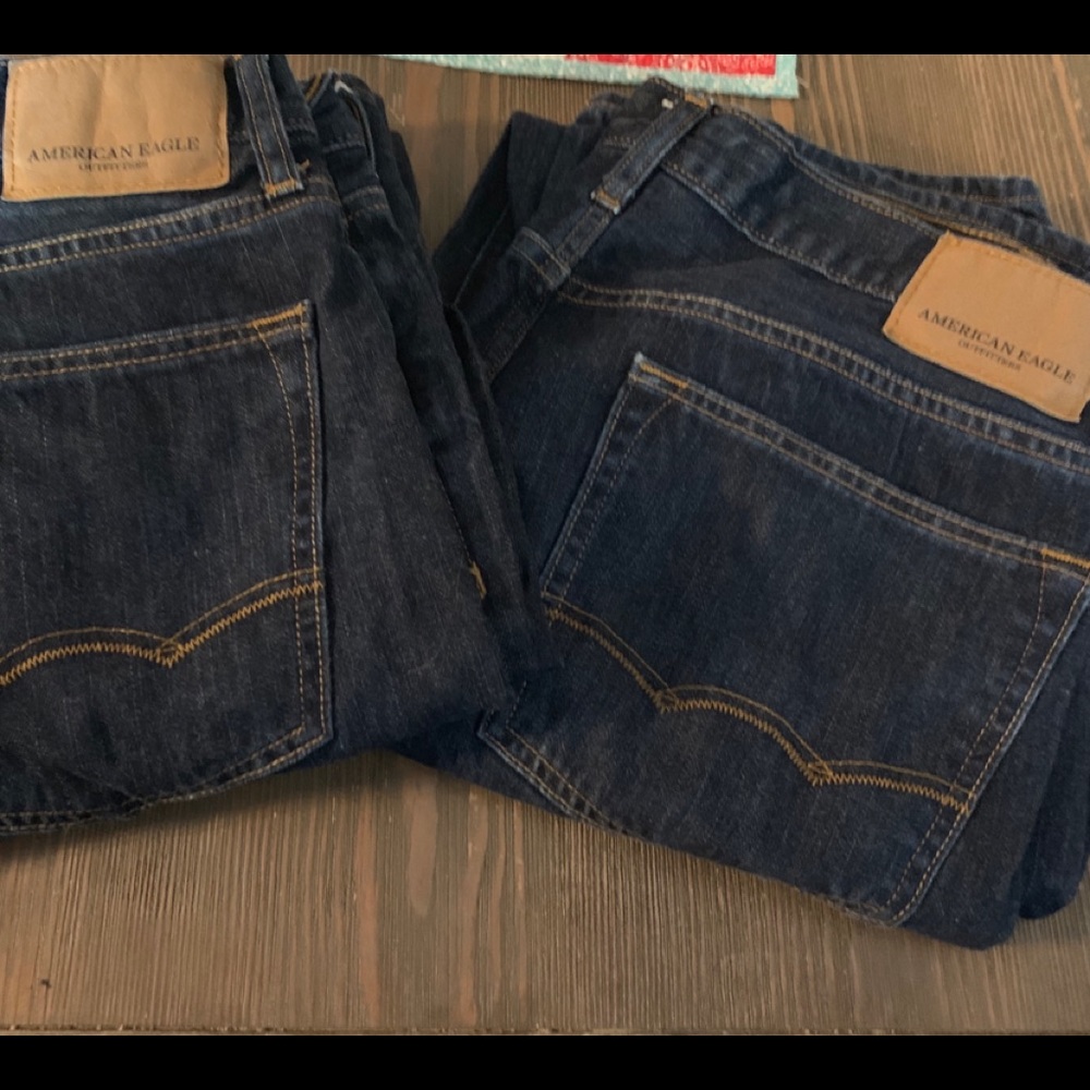 2 pr of American Eagle jeans sz 34x36.